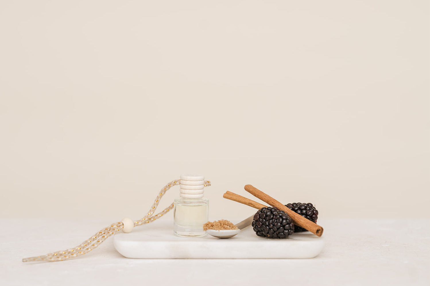 IvyandSage_Diffuser_BlackberryBramble_8ml-1_websize_1ddbf90b-4f95-4820-8225-edfe6de929f8.jpg