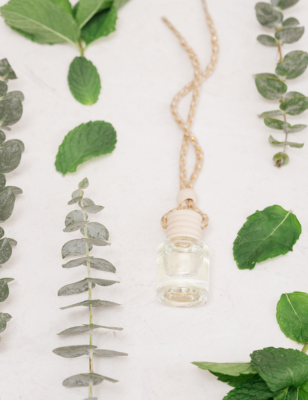 IvyandSage_Diffuser_EucalyptusMint_8ml-3_websize.jpg