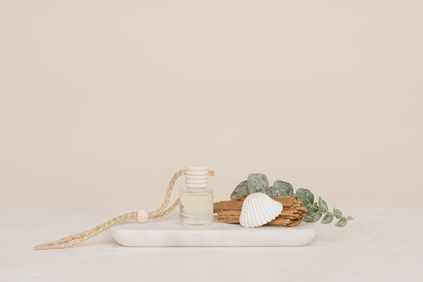 IvyandSage_Diffuser_EucalyptusRain_8ml-1_websize.jpg