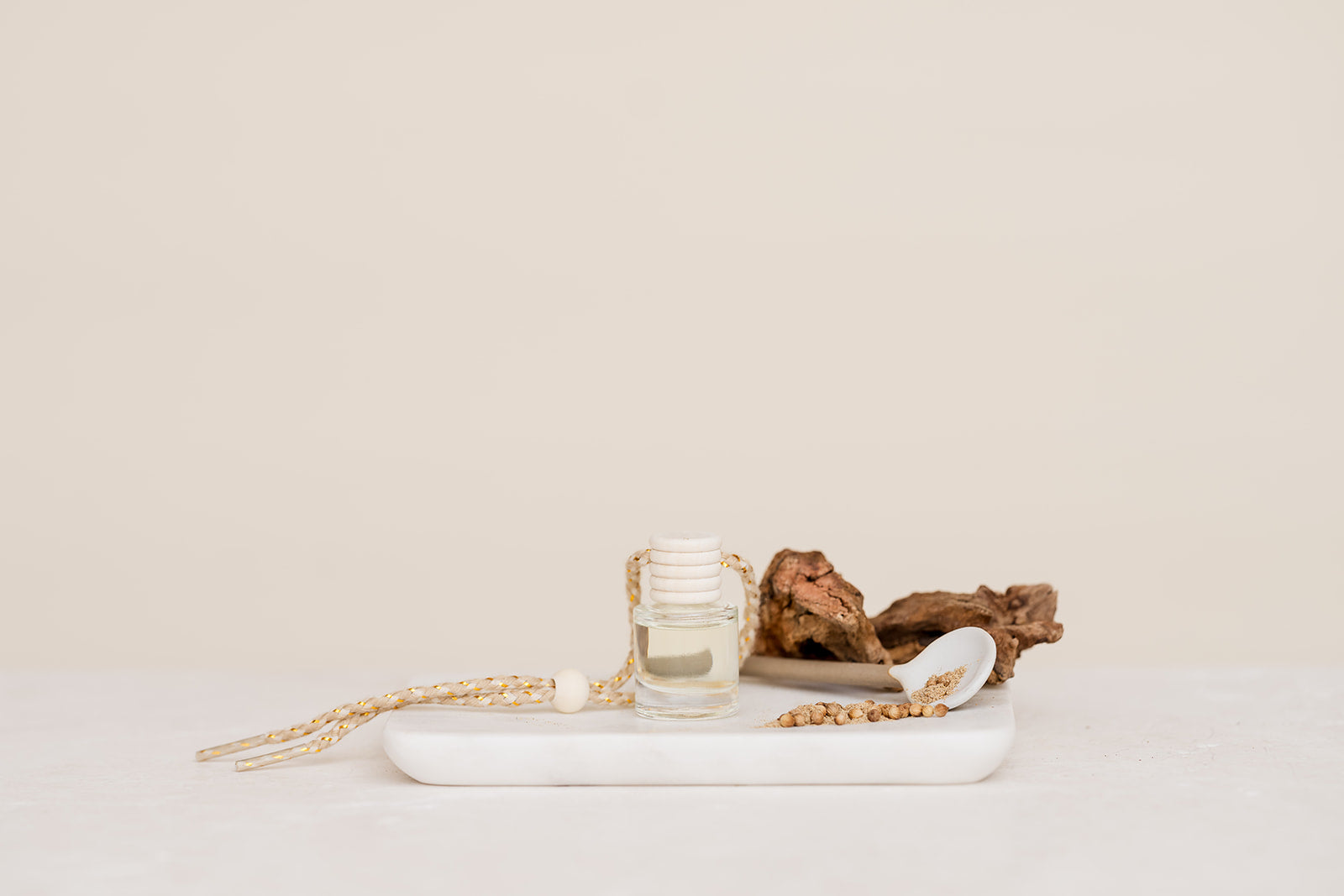 IvyandSage_Diffuser_Santal13_8ml-1_websize.jpg