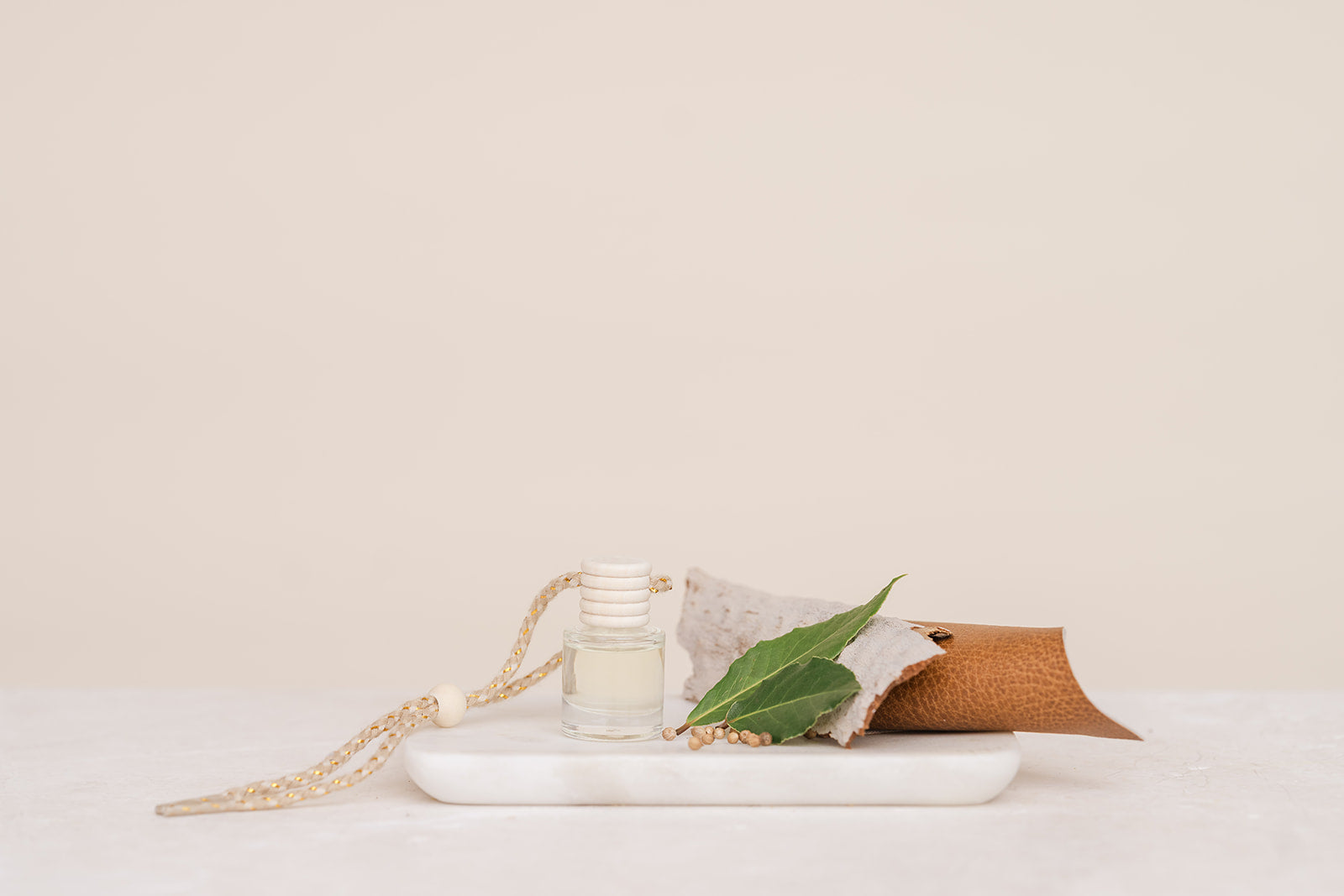 IvyandSage_Diffuser_SoftLeather_8ml-1_websize.jpg